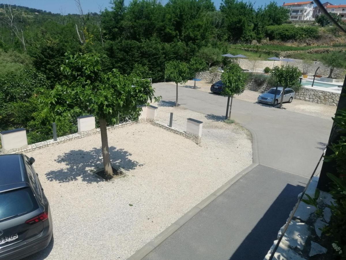 Apartmani Simon Lopar Buitenkant foto