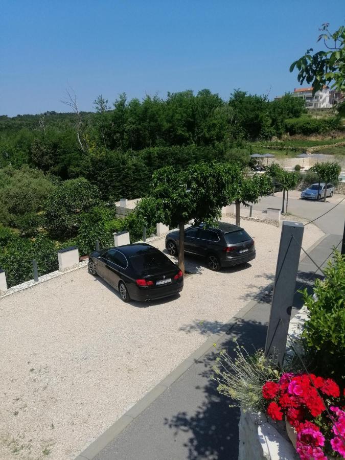 Apartmani Simon Lopar Buitenkant foto