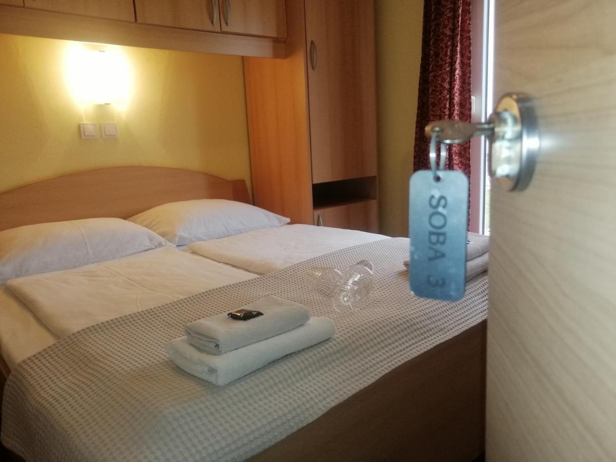 Apartmani Simon Lopar Kamer foto