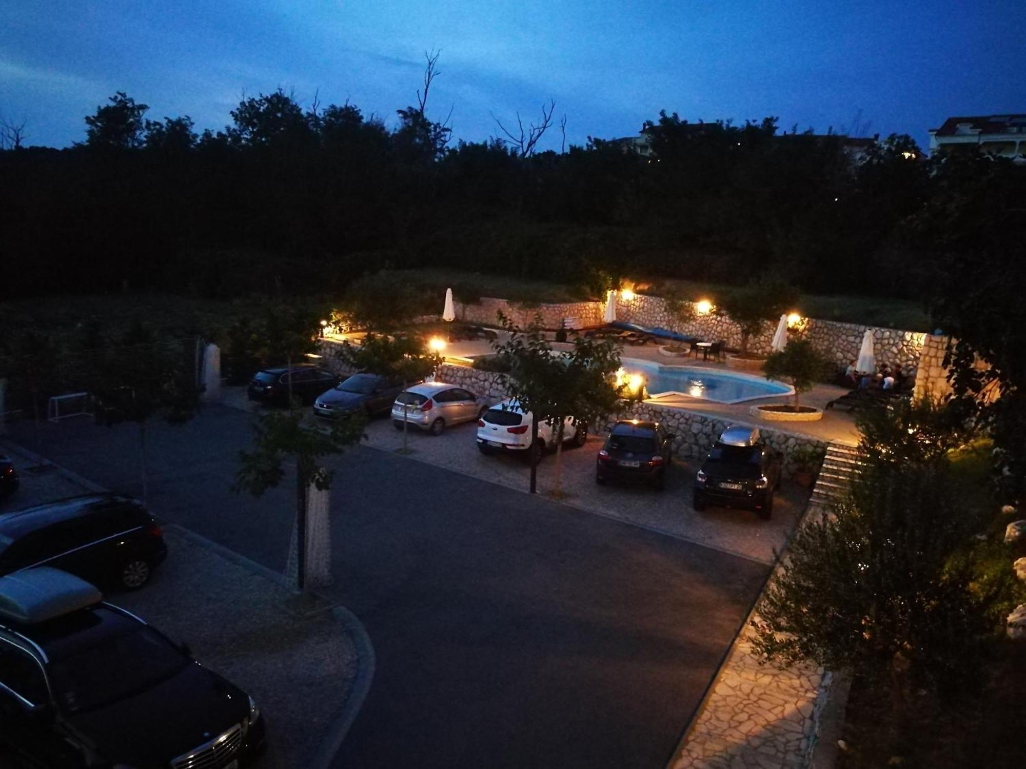 Apartmani Simon Lopar Buitenkant foto
