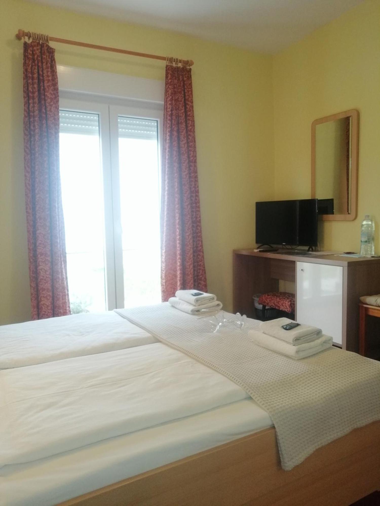 Apartmani Simon Lopar Kamer foto