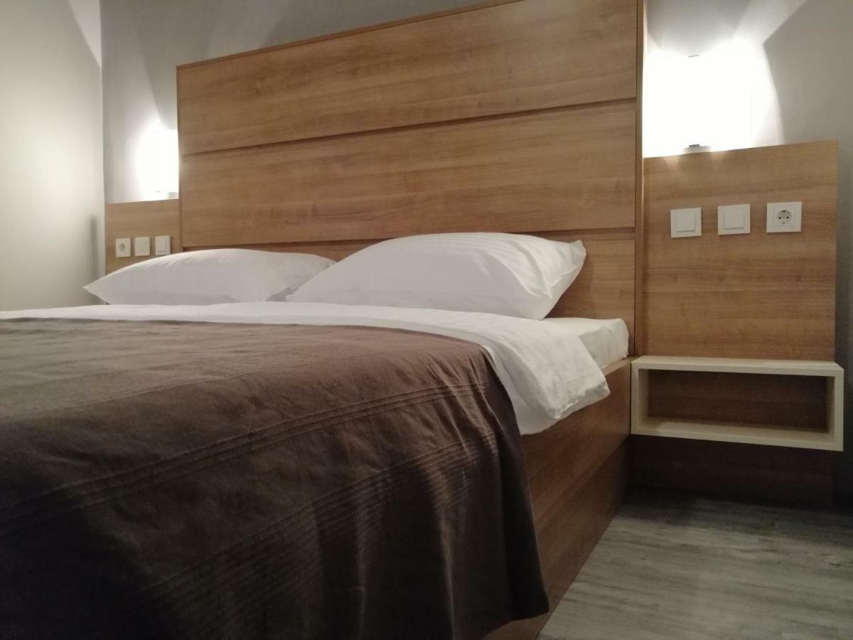 Apartmani Simon Lopar Buitenkant foto
