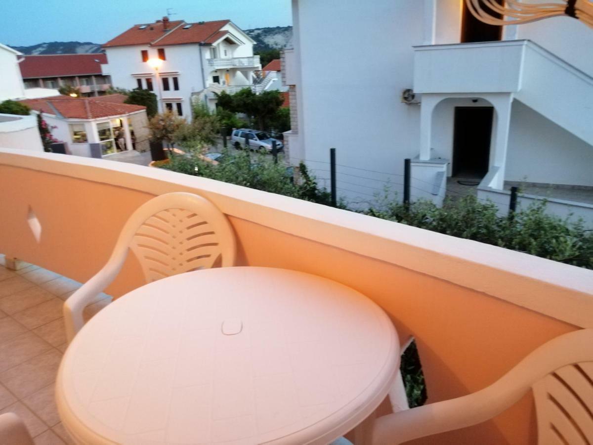 Apartmani Simon Lopar Buitenkant foto