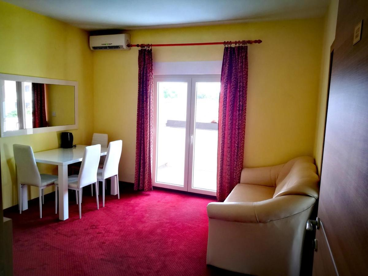 Apartmani Simon Lopar Buitenkant foto